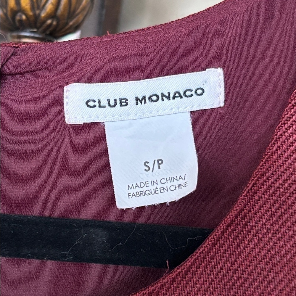 Club Monaco Burgundy Linen Blend Sleeveless Crop Top w/ White Mesh Lace Underlay - Picture 6 of 15